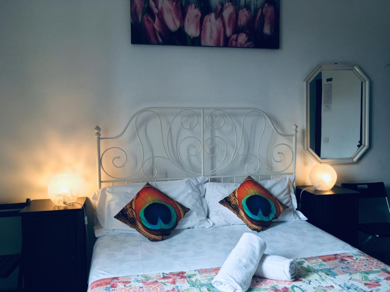 Giuly Guesthouse Roma Esterno foto