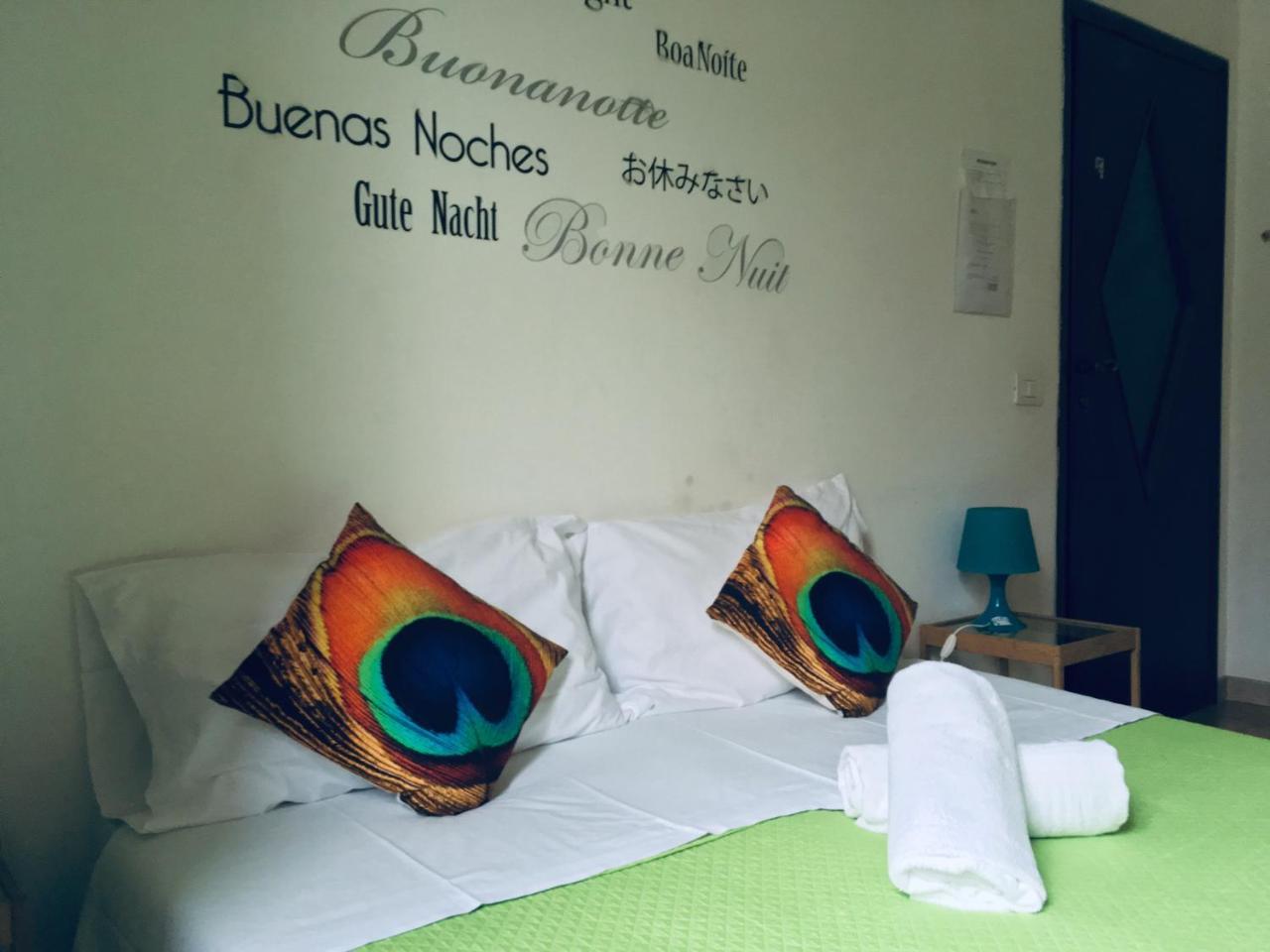 Giuly Guesthouse Roma Esterno foto