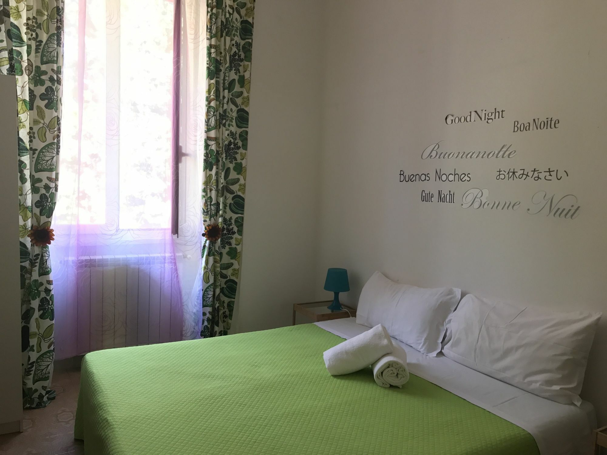 Giuly Guesthouse Roma Esterno foto